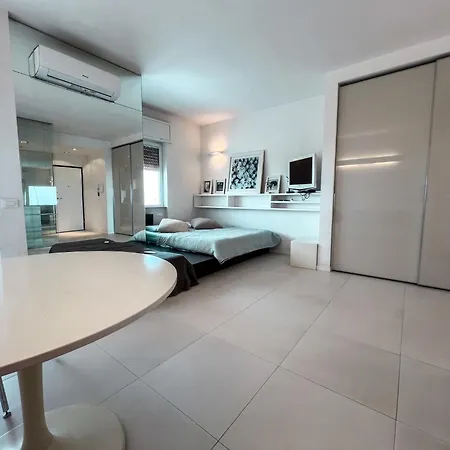 Apartment Zagabria Fronte Mare 2piano Rif A772